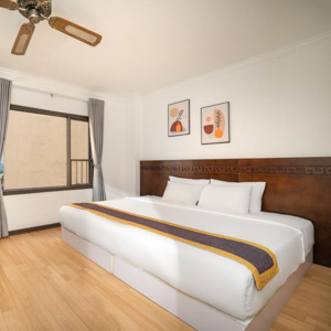 Zenta Sea View Hotel